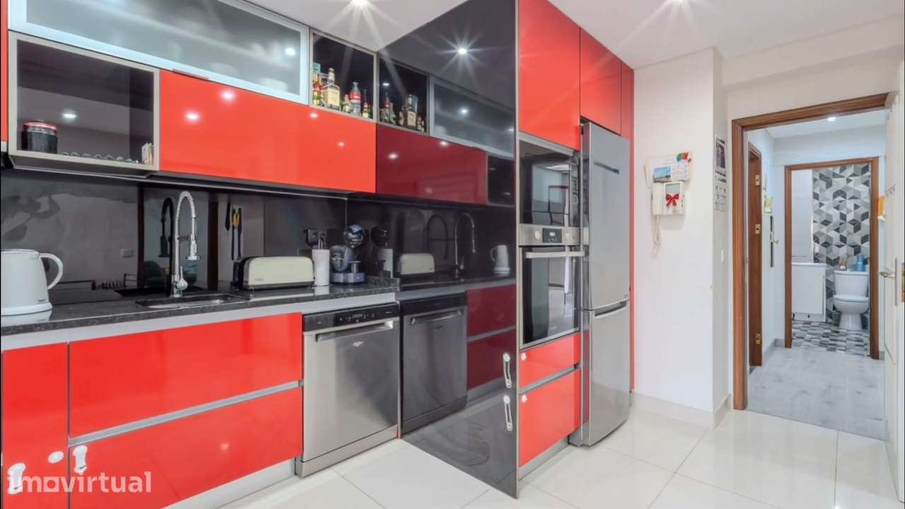 Apartamento T2 com Varanda e Garagem em Rio Tinto - Grande imagem: 4/13