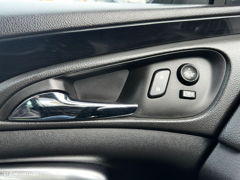 Opel Insignia Sports Tourer 2.0 CDTi Executive S/S - 19