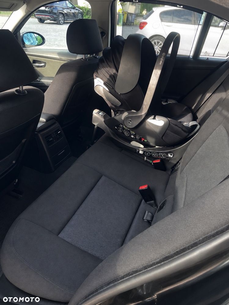 BMW Seria 3 320d - 8