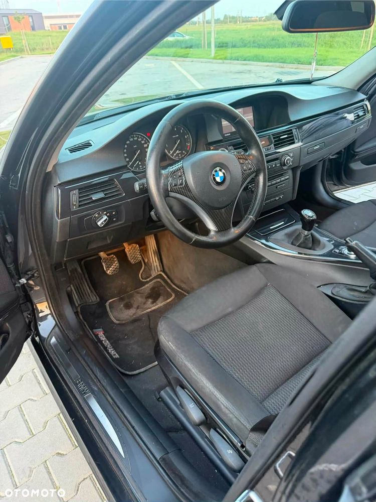 BMW Seria 3 320i - 14