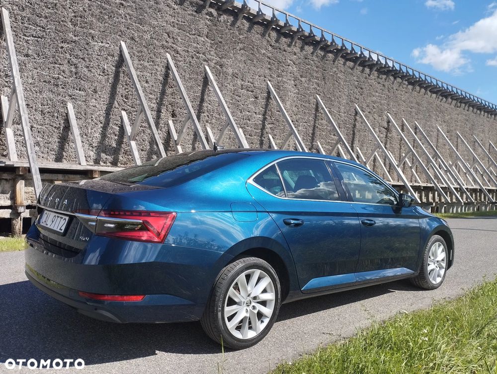 Skoda Superb 2.0 TDI SCR 4x4 Ambition DSG - 3