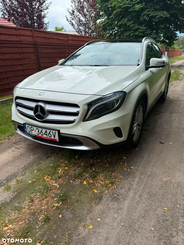 Mercedes-Benz GLA - 1