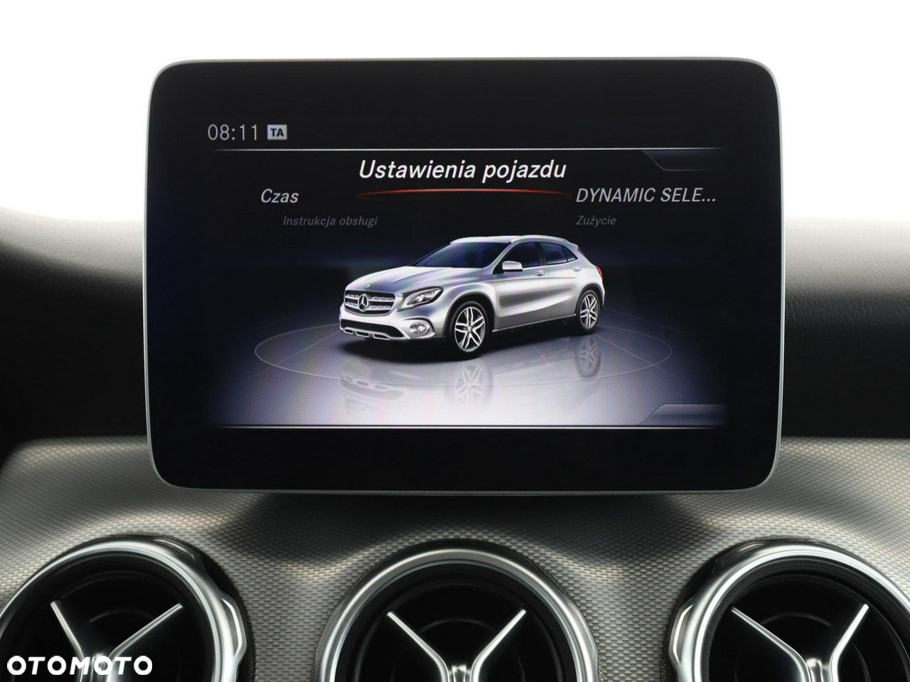 Mercedes-Benz GLA 180 7G-DCT Activity Edition - 23