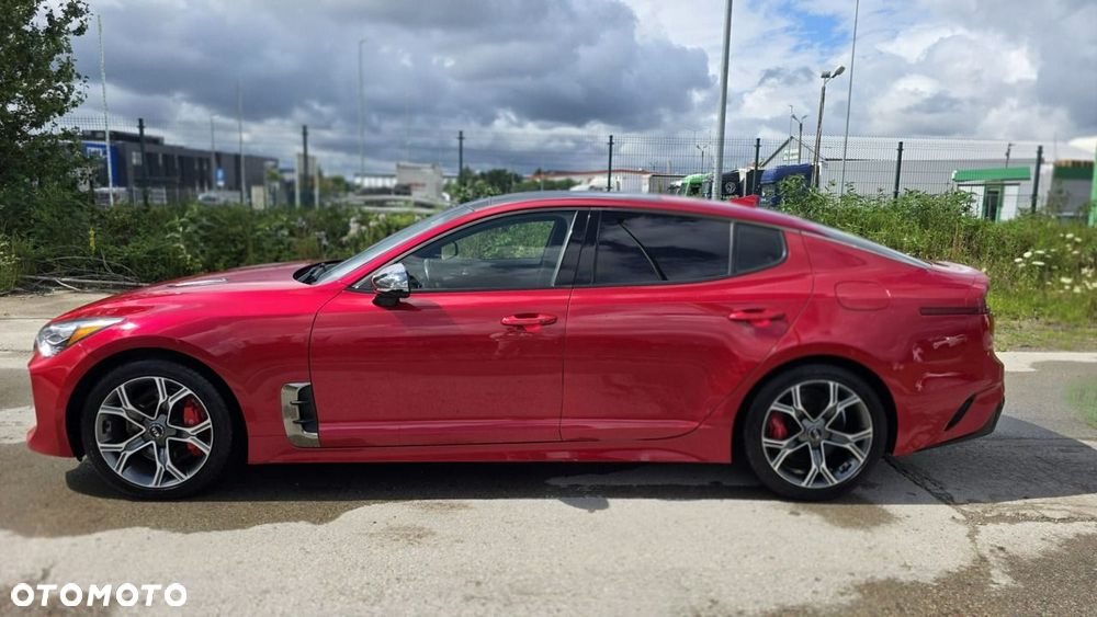 Kia Stinger - 4