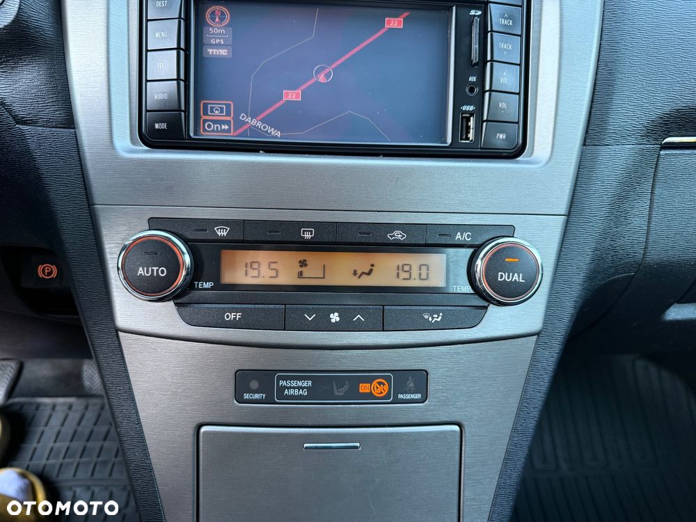 Toyota Avensis 2.0 D-4D Platinium - 22