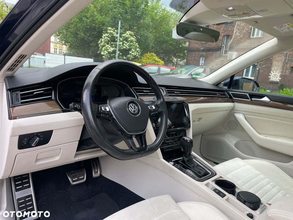 Volkswagen Passat - 15