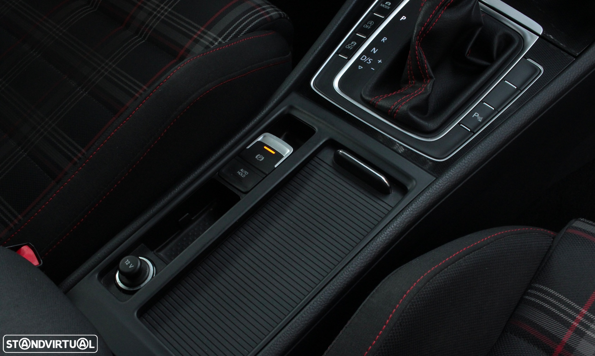 VW Golf 2.0 TSi GTi DSG - 34