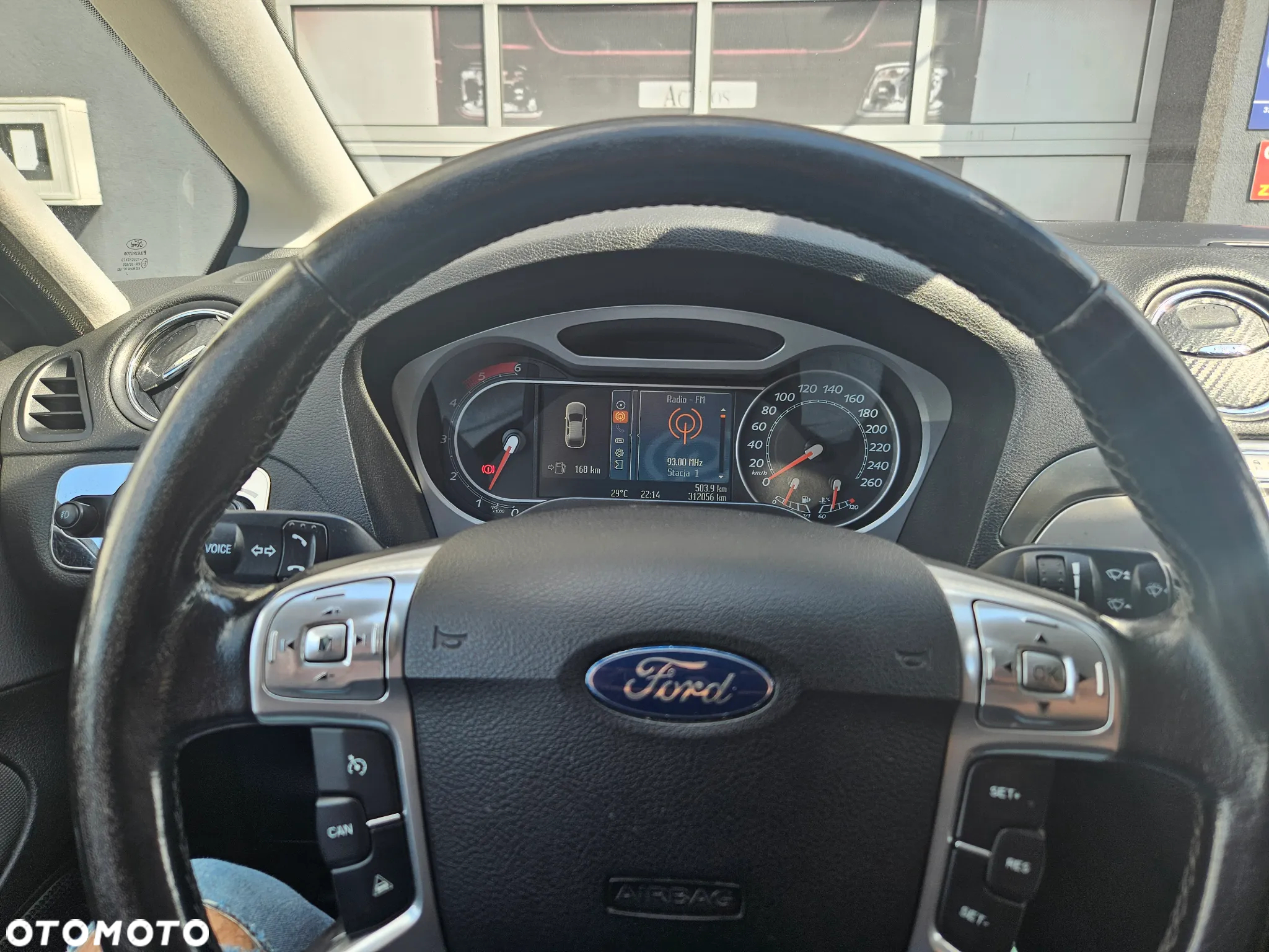Ford S-Max - 21