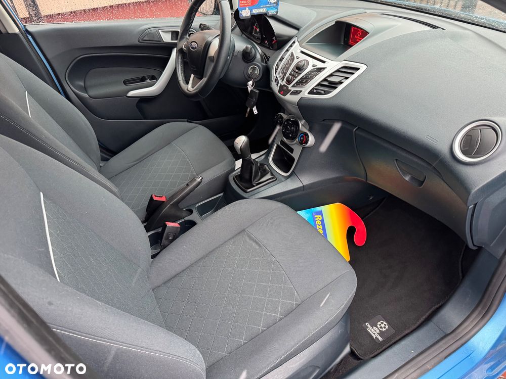 Ford Fiesta - 9