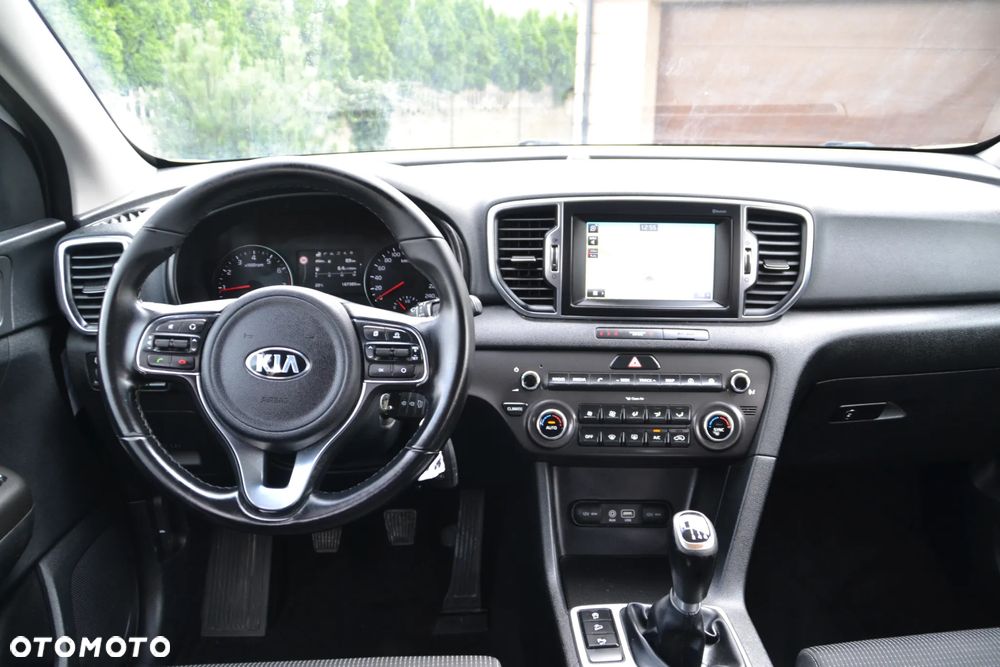 Kia Sportage 1.6 GDI 2WD DREAM-TEAM EDITION - 28