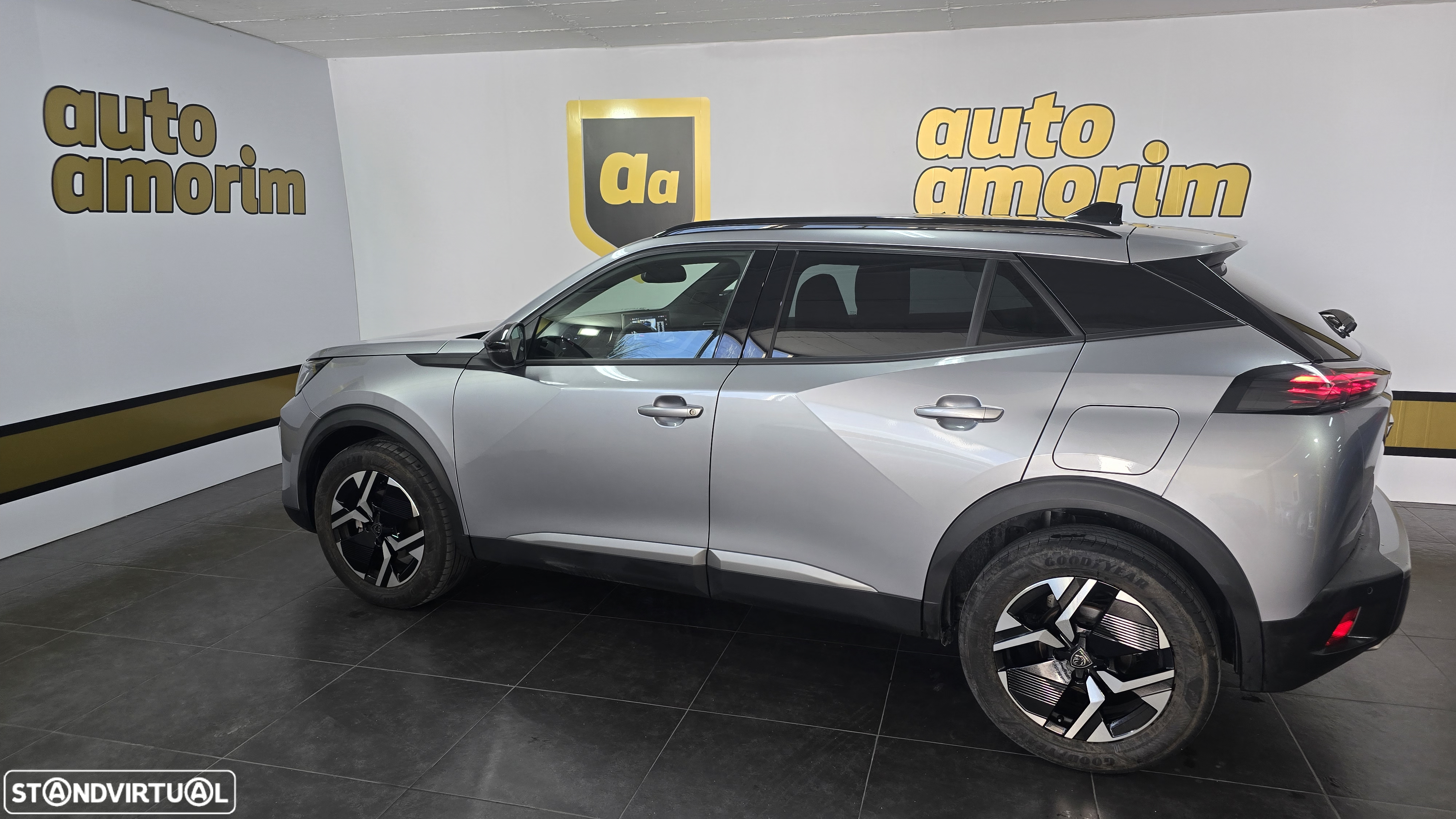 Peugeot 2008 1.2 PureTech Allure Pack EAT8 - 11