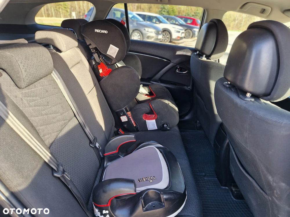 Toyota Avensis 2.2 D-4D Sol Plus - 9