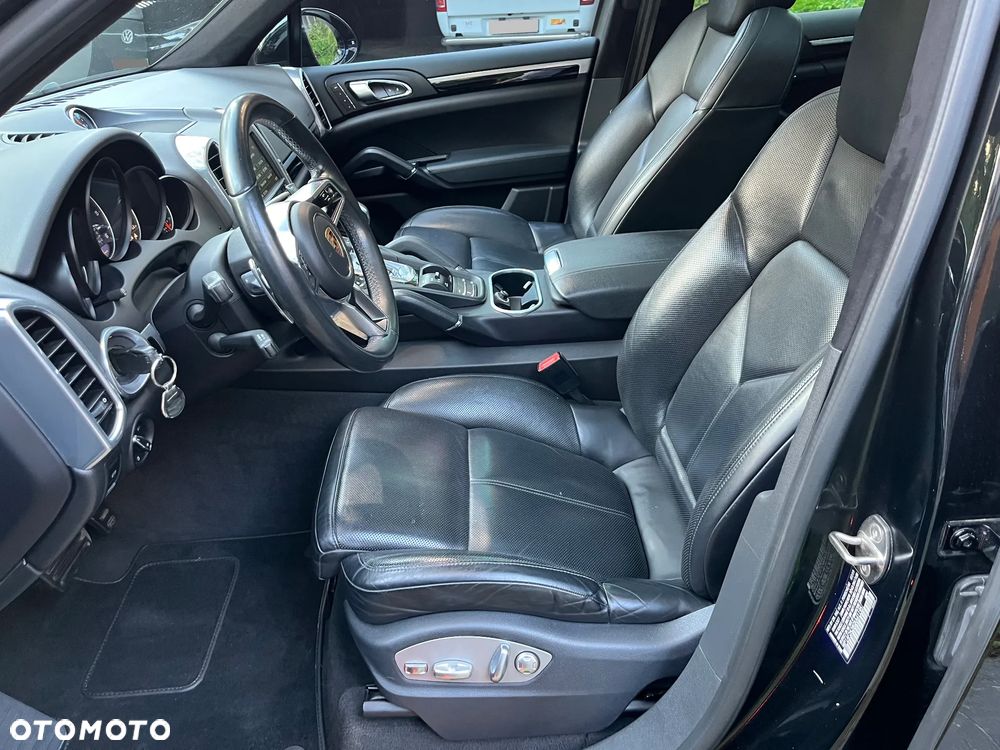 Porsche Cayenne Platinum Edition - 22