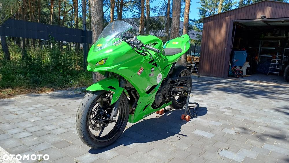 Kawasaki Ninja 400 - 2