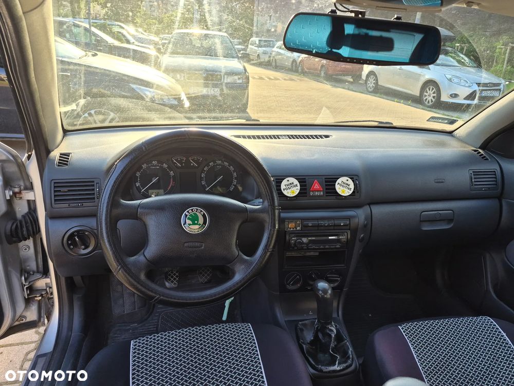 Skoda Octavia 2.0 Ambiente - 11