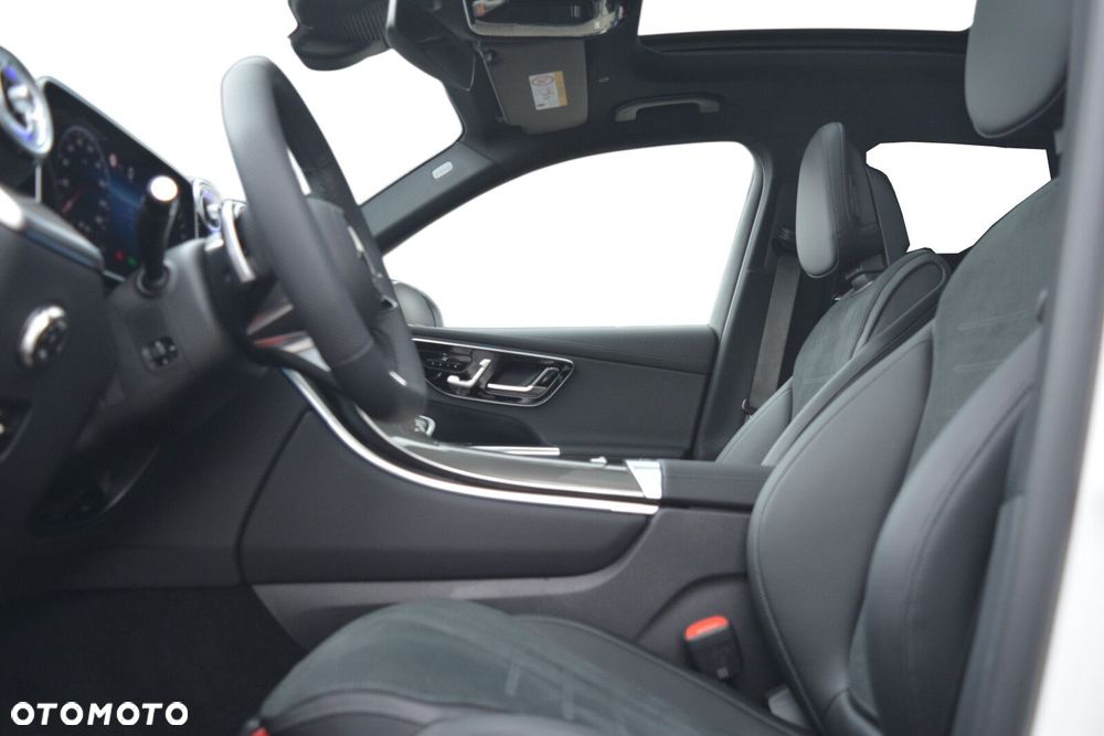 Mercedes-Benz GLC - 7