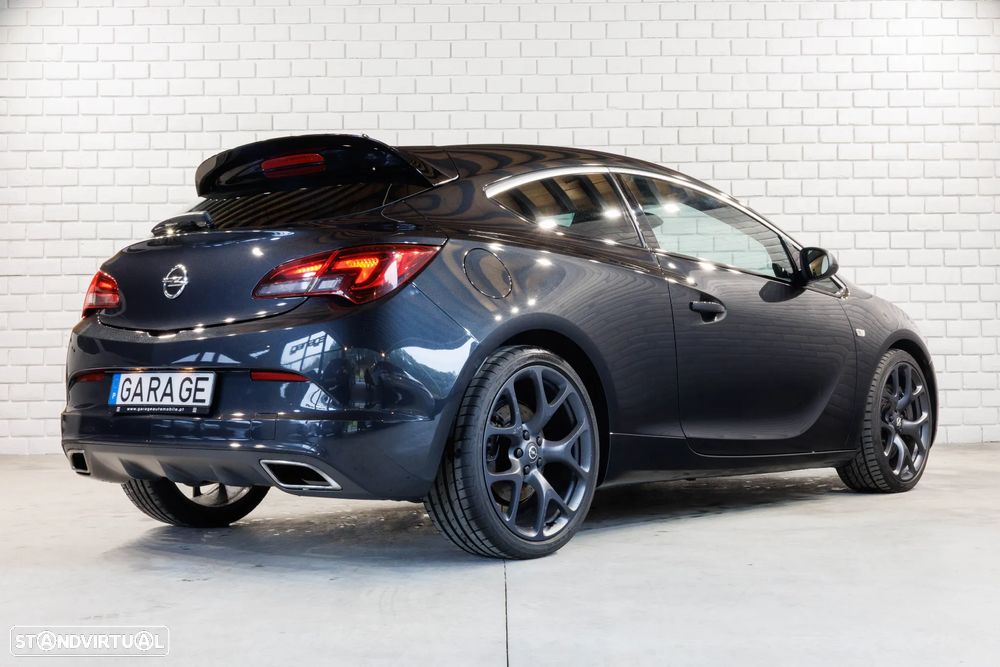 Opel Astra GTC OPC 2.0 T - 9