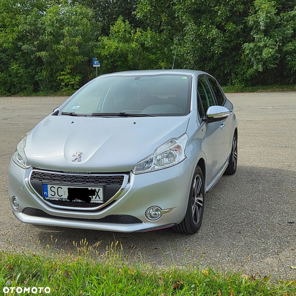 Peugeot 208 - 16