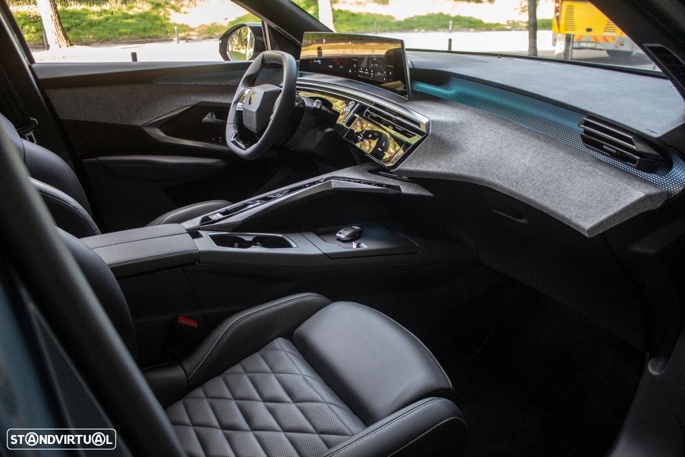 Peugeot E-5008 GT - 30