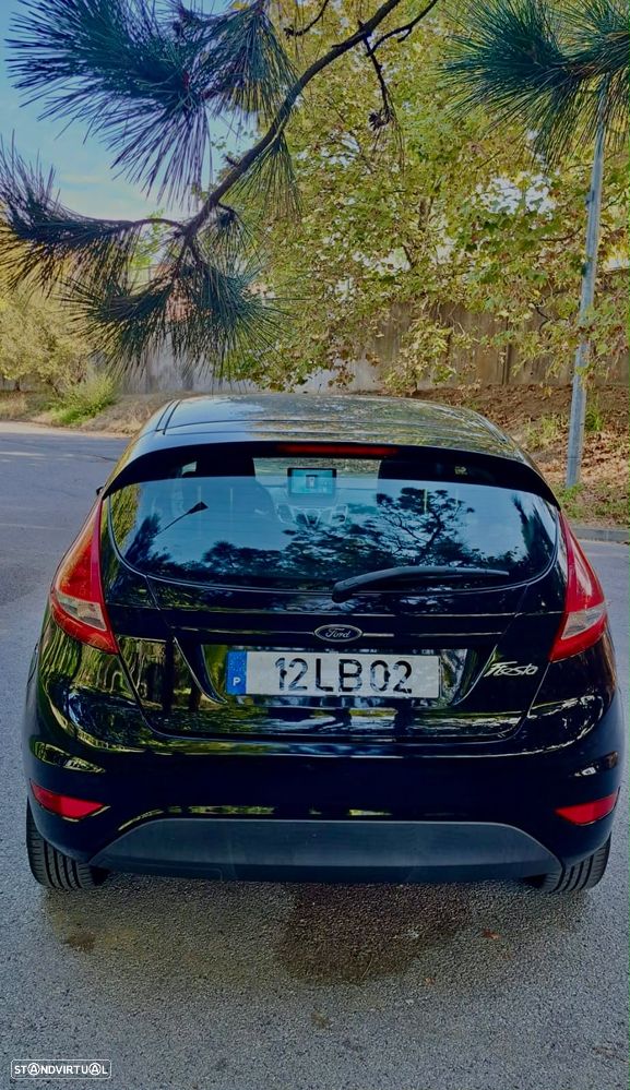 Ford Fiesta - 2