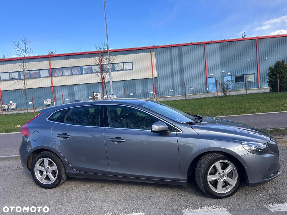 Volvo V40 D4 Summum - 15