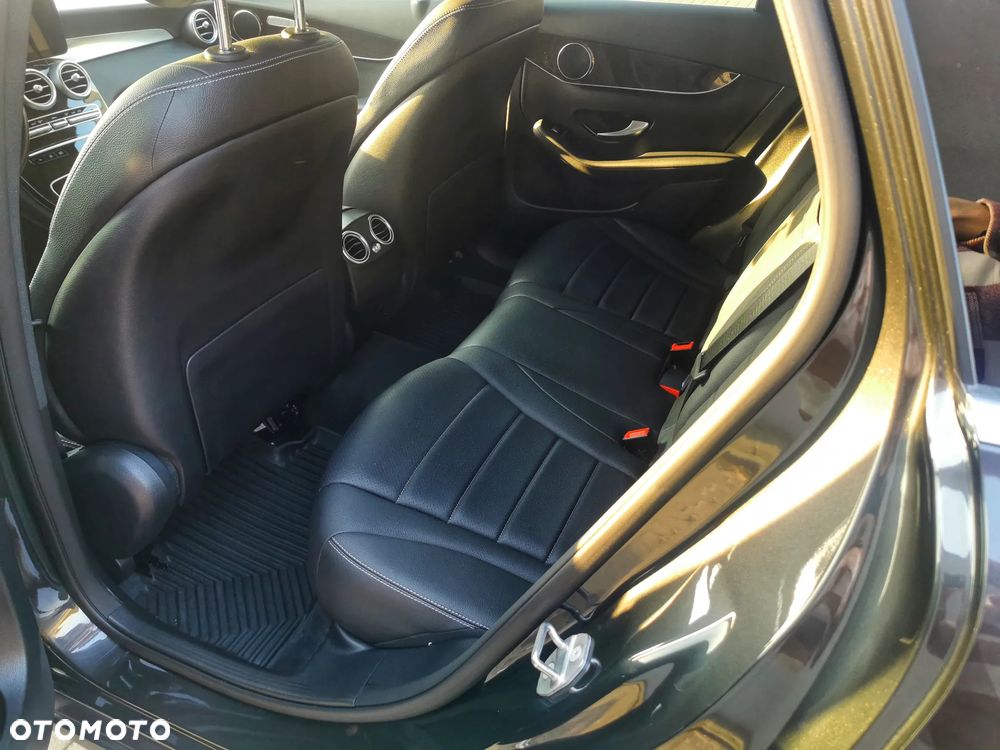 Mercedes-Benz GLC 300 4Matic 9G-TRONIC - 24