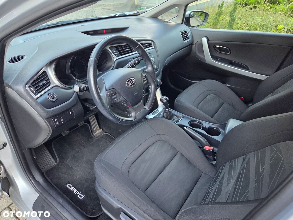 Kia Ceed 1.6 GDI Edition 7 - 13