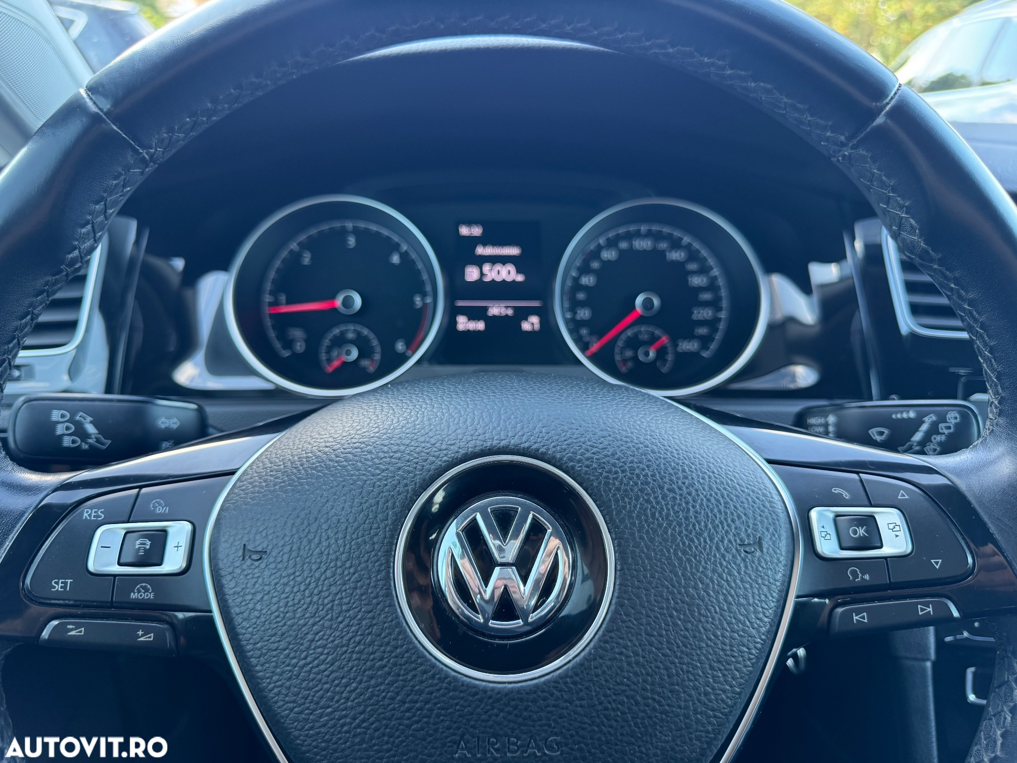 Volkswagen Golf 2.0 TDI Comfortline - 6