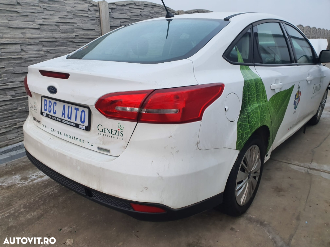 STOP FORD FOCUS 3 BERLINA D. - 2