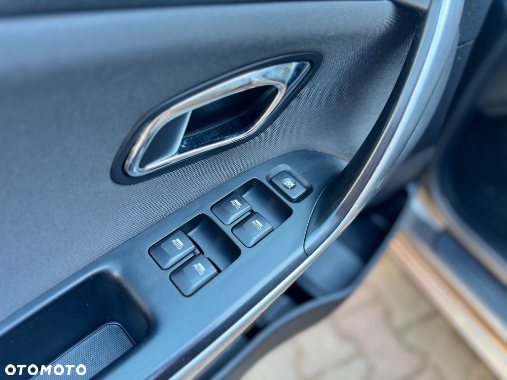 Kia Ceed 1.6 GDI Dream Team Edition - 17