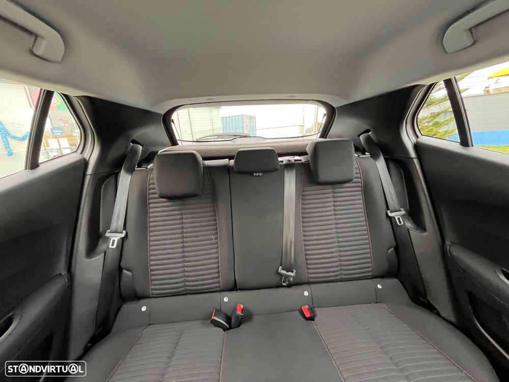 Peugeot 2008 1.5 BlueHDi Active Pack - 43