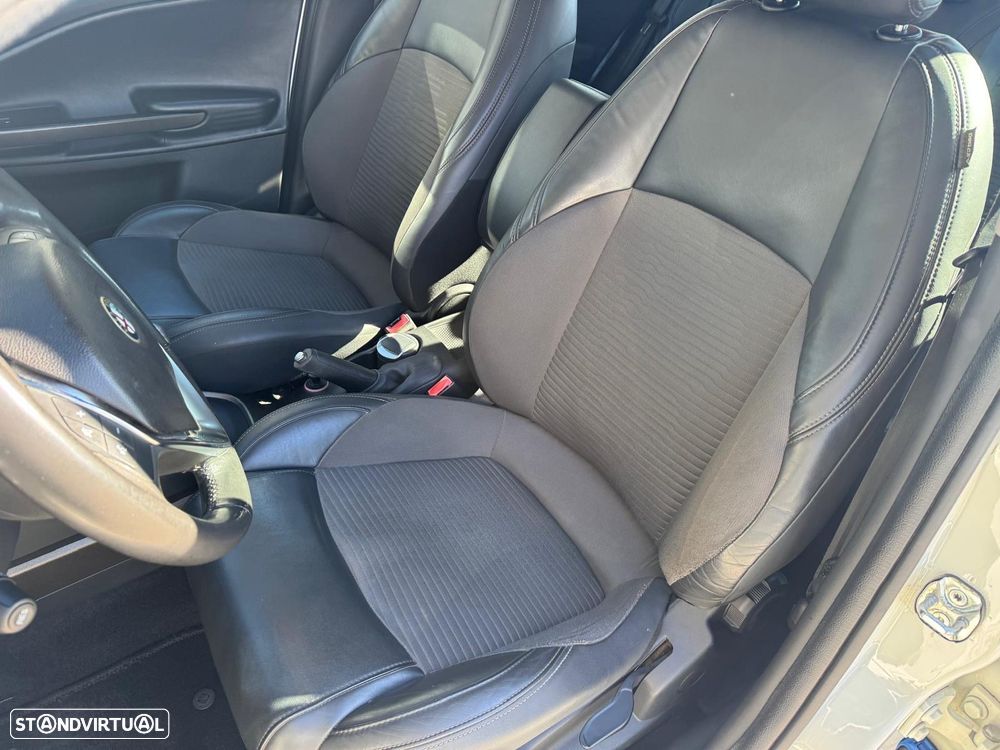 Alfa Romeo Giulietta 1.6 JTDM - 12