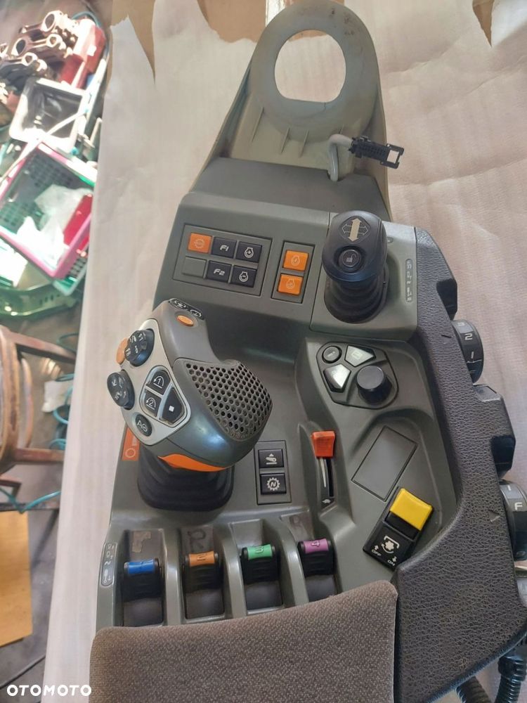PODŁOKIETNIK WIELOFUNKCYJNY JOYSTICK 21516081 CLAAS AXION 950 - 2