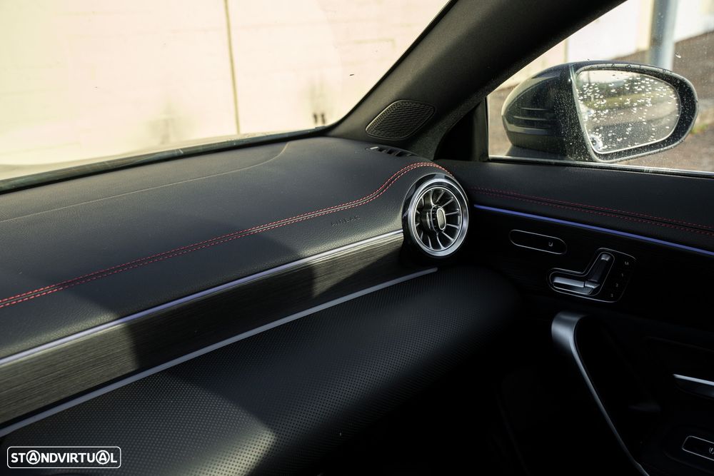 Mercedes-Benz CLA 250 e 8G-DCT AMG Line - 38