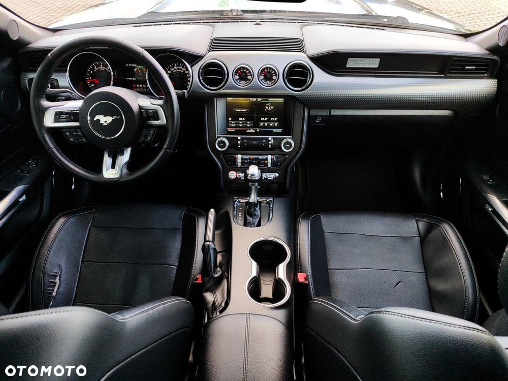 Ford Mustang - 10