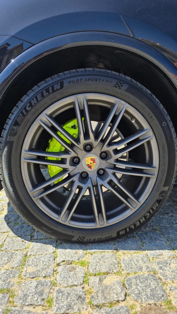 Porsche Cayenne S - 8