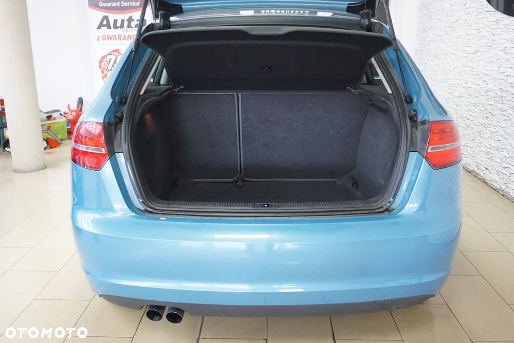 Audi A3 Sportback 2.0 TDI DPF Ambiente - 12