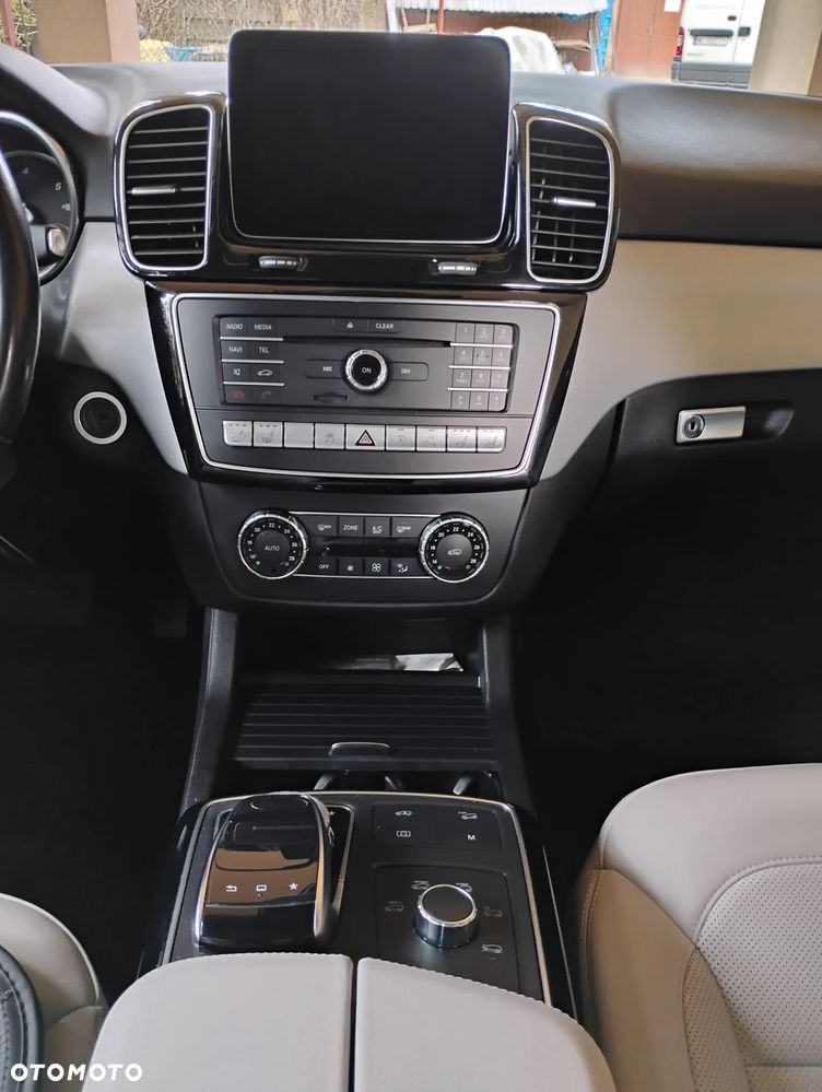 Mercedes-Benz GLE 350 d 4-Matic - 15