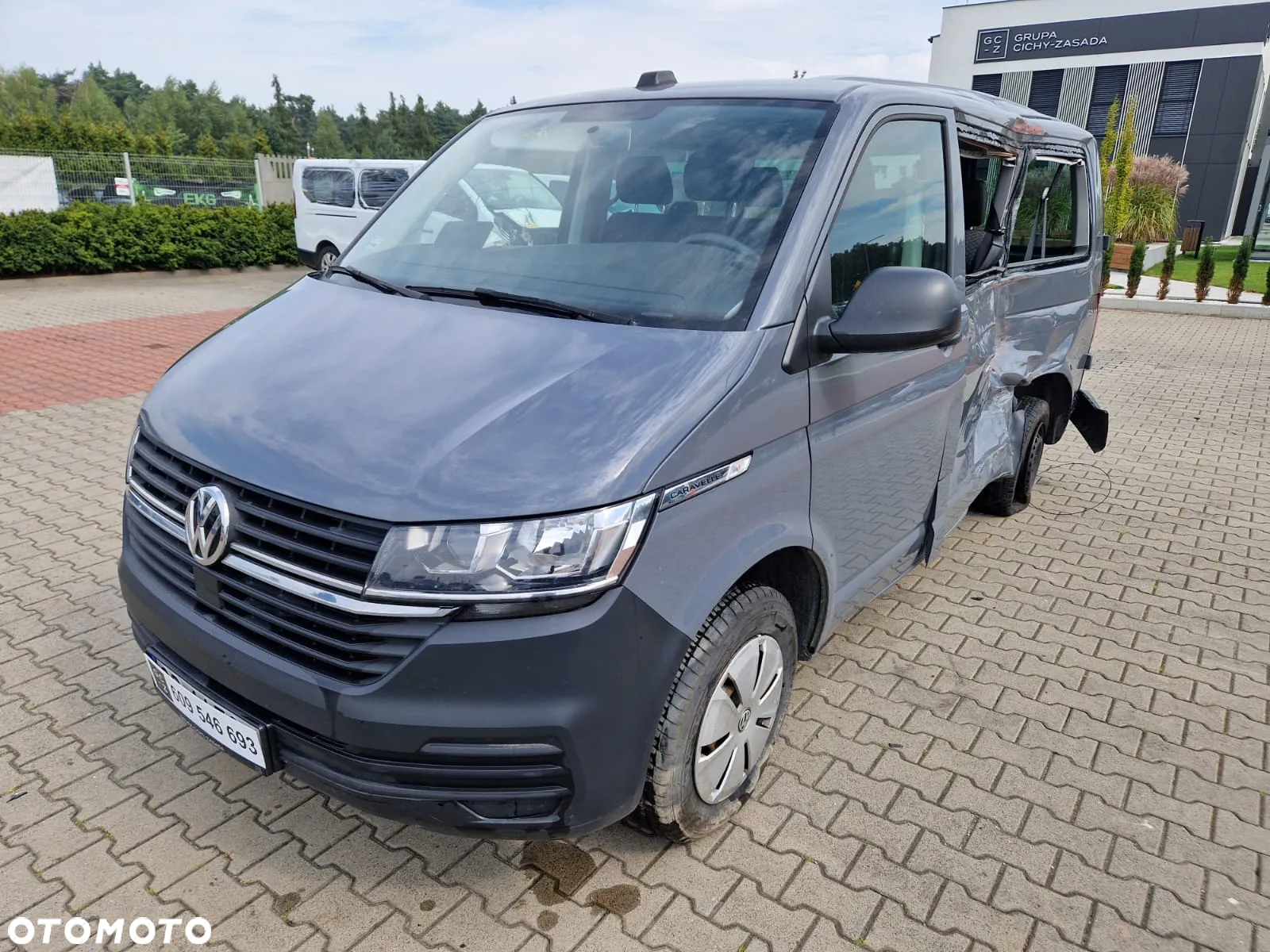 Volkswagen Caravelle - 7