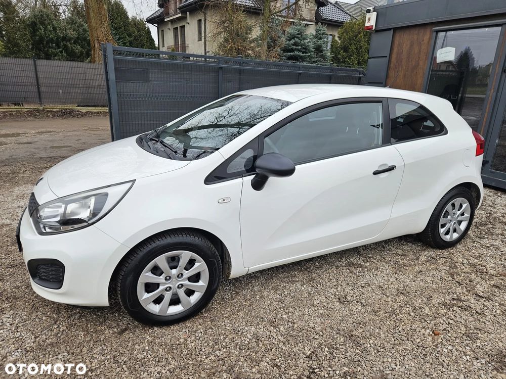 Kia Rio 1.2 Business Line - 4