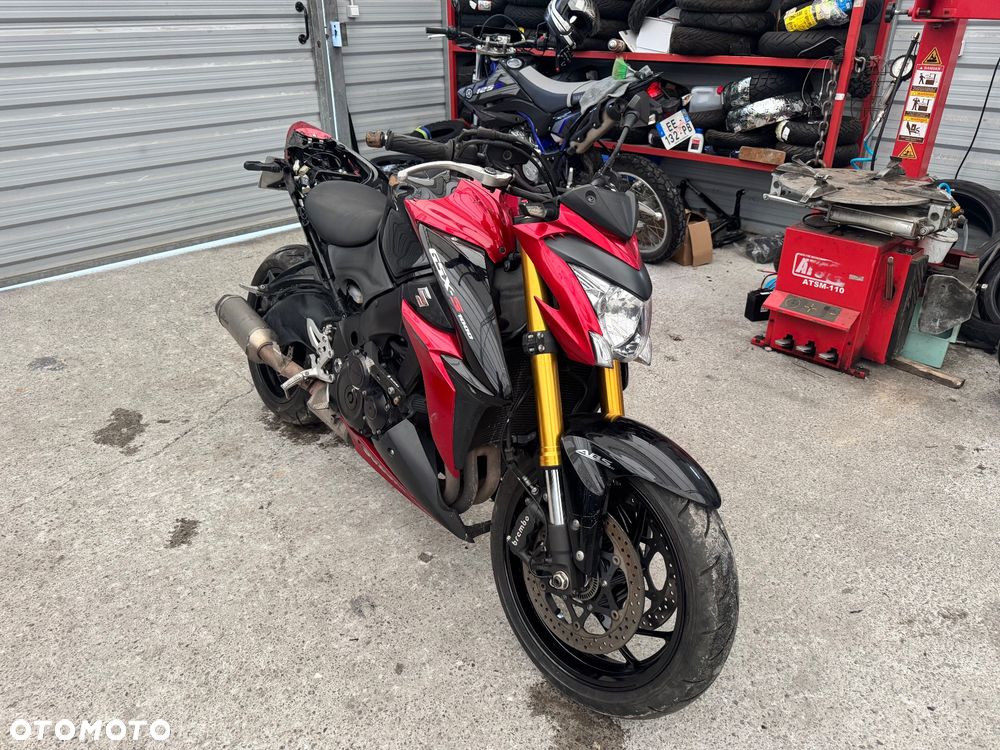 Suzuki GSX 1000 - 1