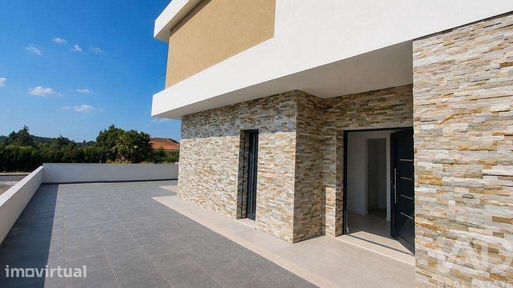 Casa / Villa T4 em Cantanhede e Pocariça de 322,00 m2 - Grande imagem: 2/29