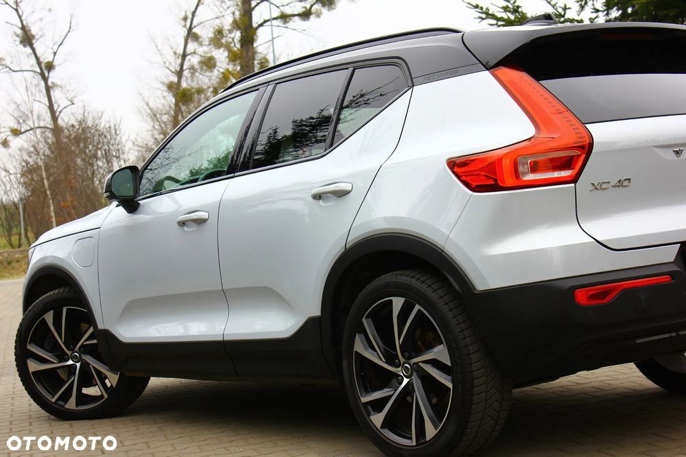 Volvo XC 40 ver-t5-plug--in-hybrid-r--design - 9