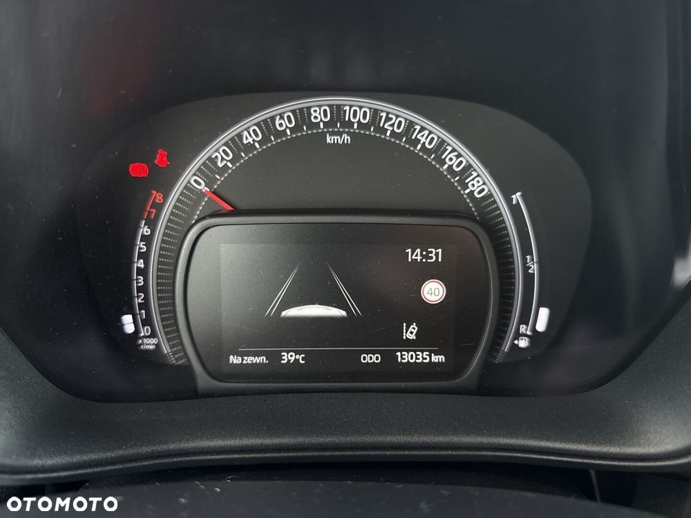 Toyota Aygo X - 9