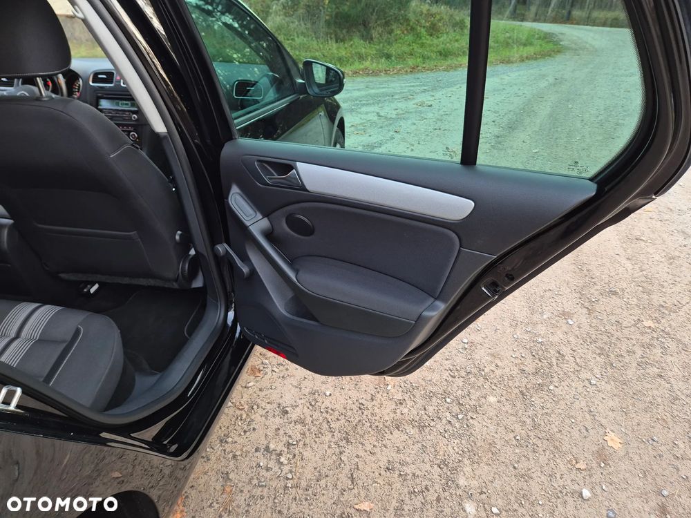 Volkswagen Golf 1.6 TDI DPF MATCH - 26