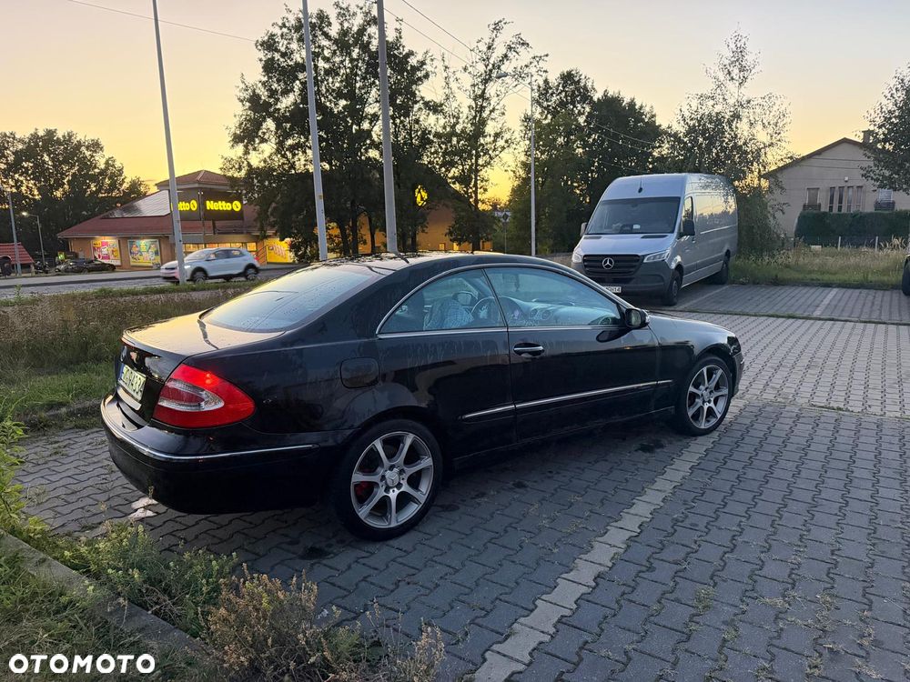 Mercedes-Benz CLK - 8