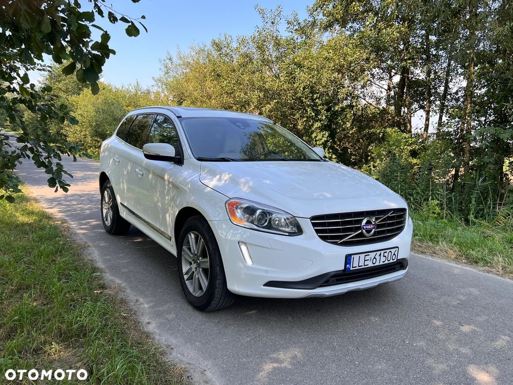 Volvo XC 60 T5 AWD Geartronic Momentum - 2