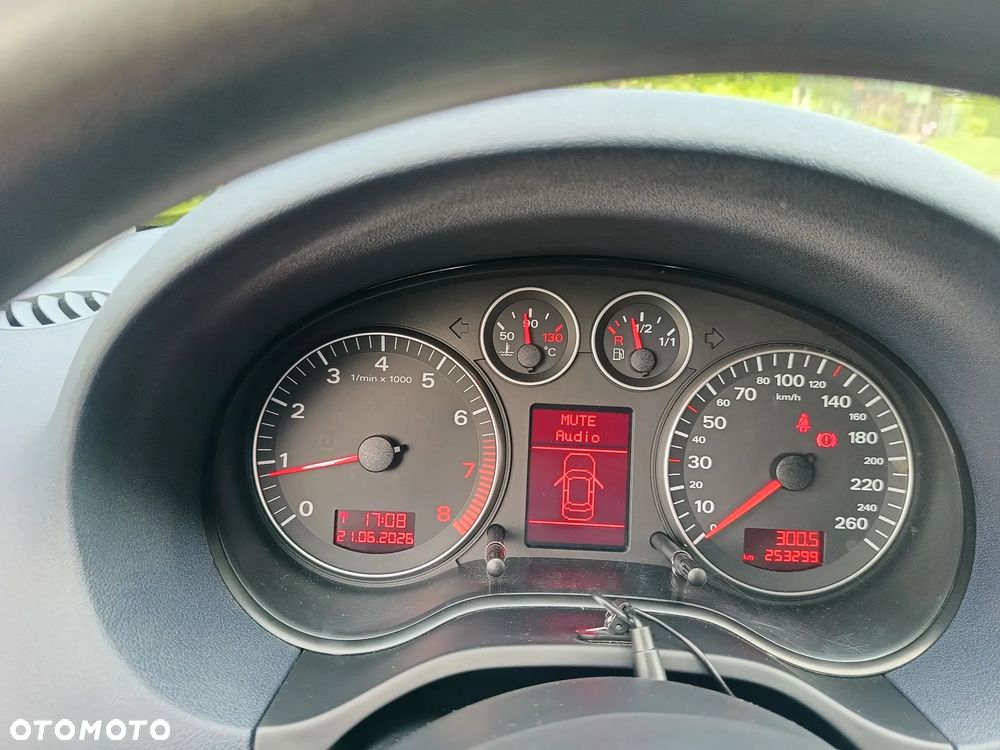 Audi A3 3-drzwiowe 1.6 Ambiente - 16