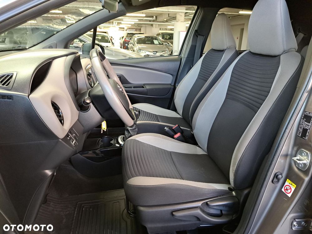 Toyota Yaris 1.33 Selection Platinum - 12