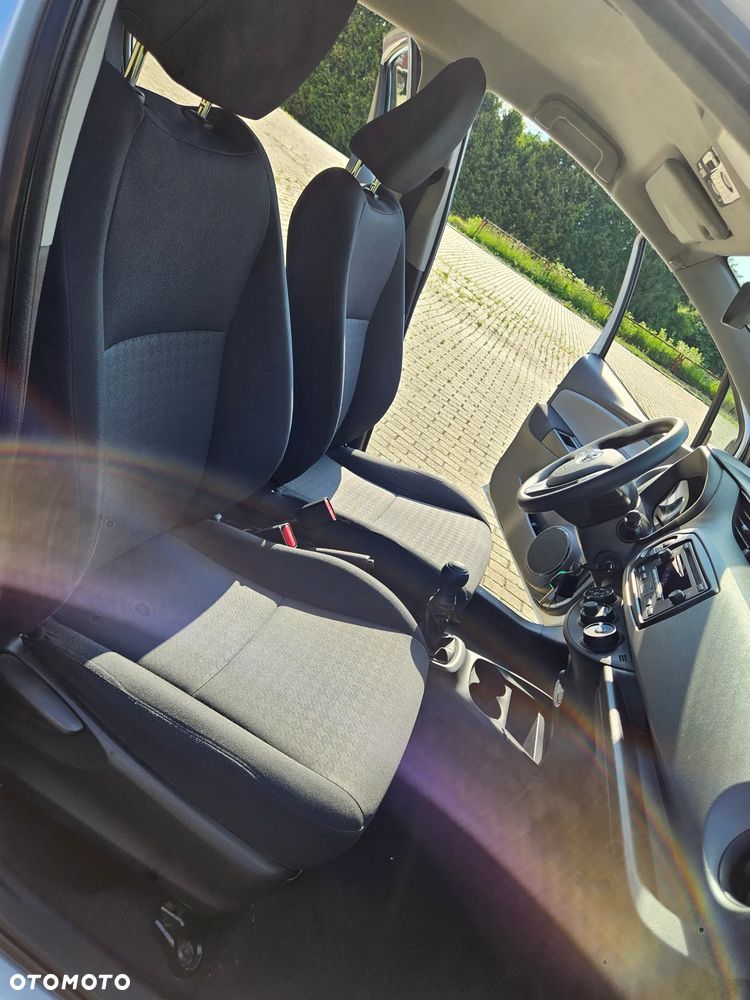 Toyota Yaris 1.0 Active EU6 - 29